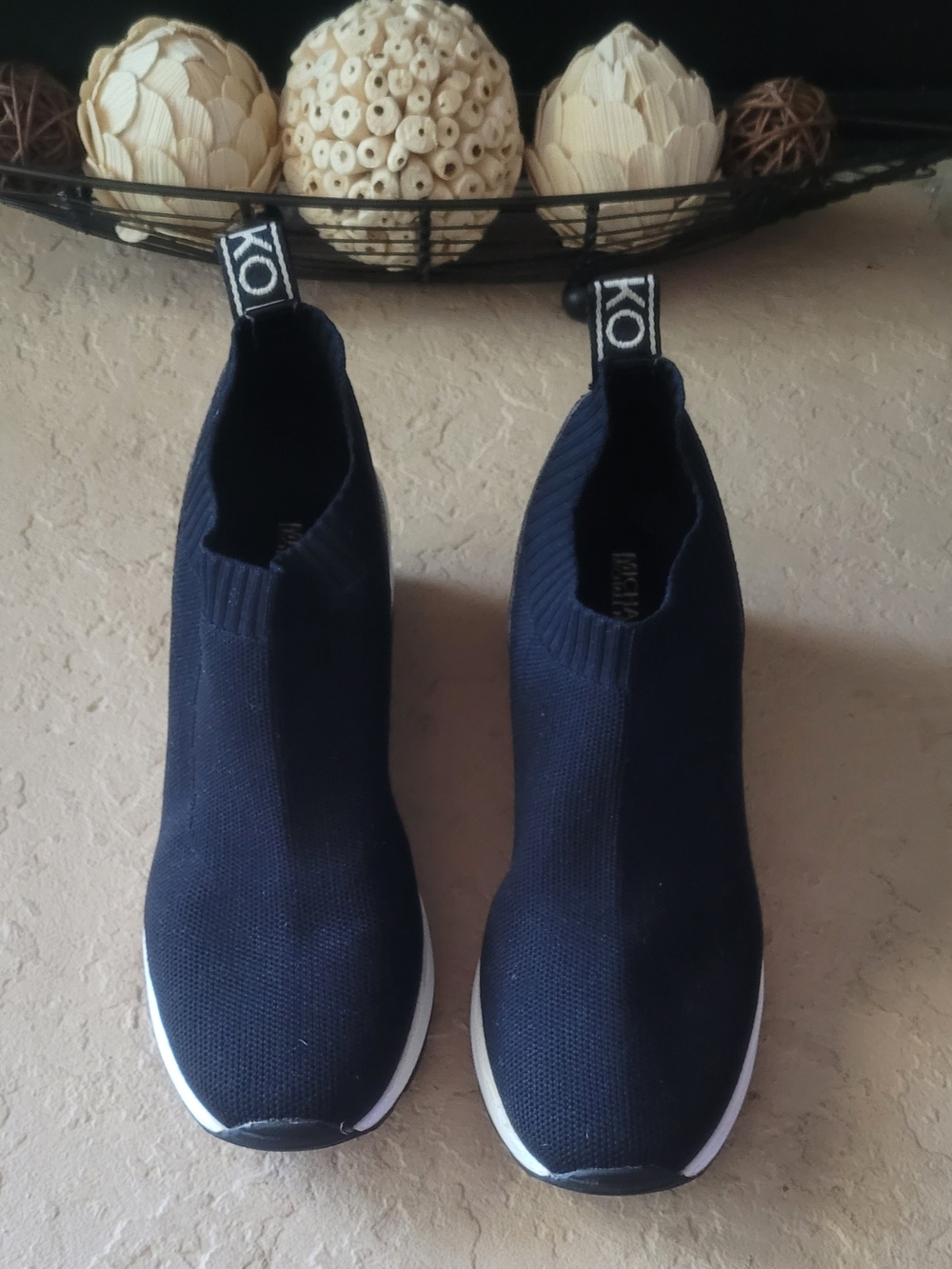 Size 6 Michael Kors Mabel Black Slip-On Trainer Women Sneakers